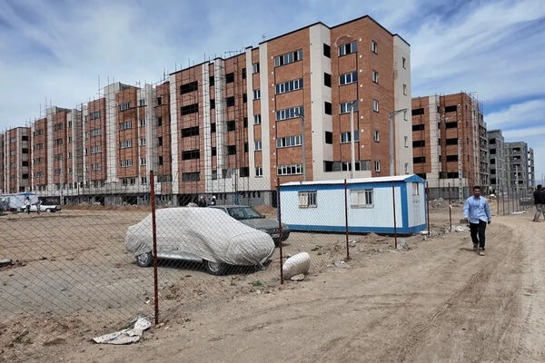 کارگران دهک‌های یک تا چهار خانه‌دار می‌شوند؛ ۲۰۰ میلیون وام بلاعوض