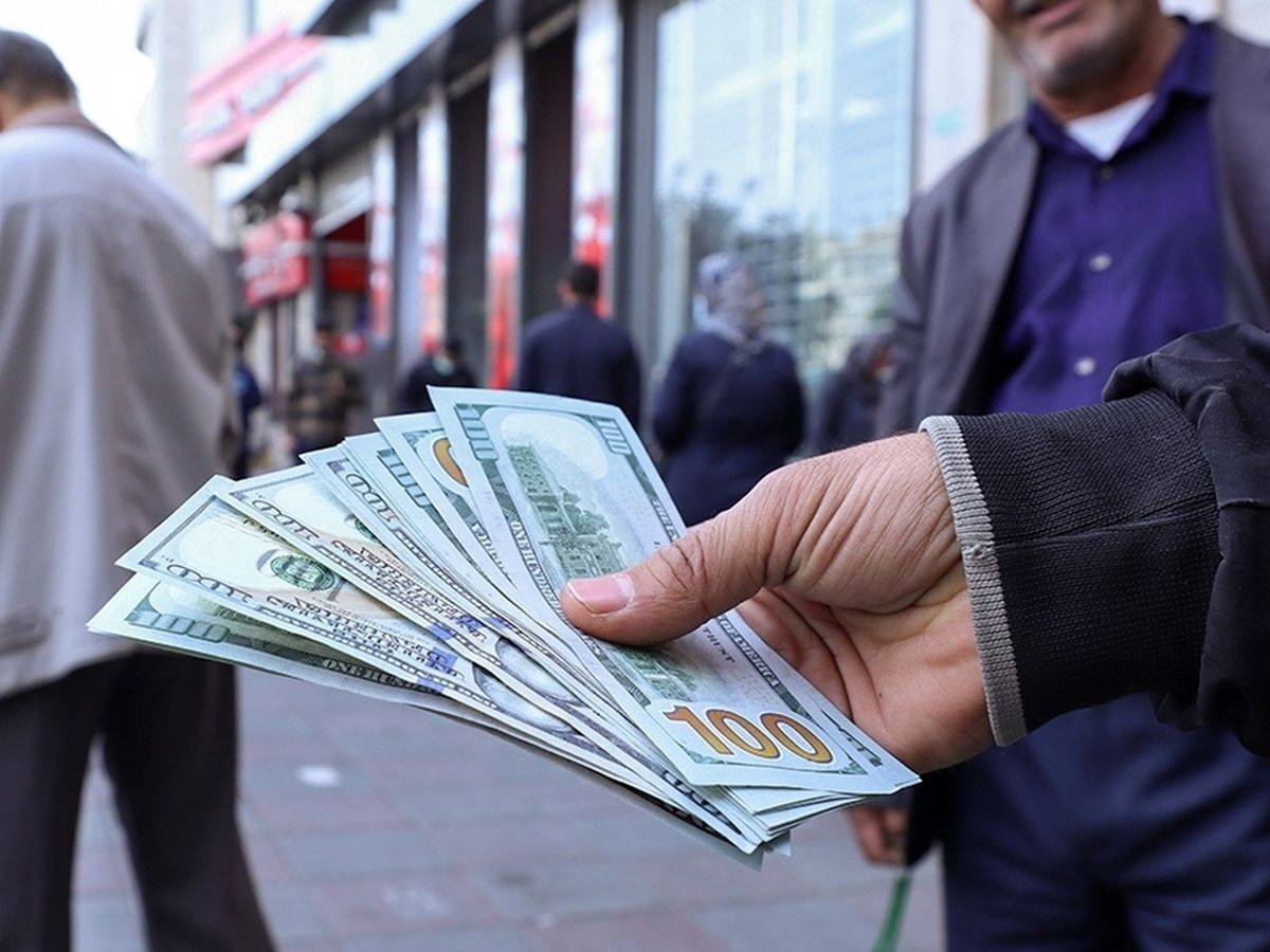 قیمت دلار آزاد به 228 هزار تومان رسید