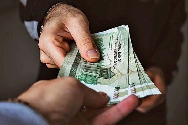 حداقل حقوق کارگران در سال ۱۴۰۴ چقدر تعیین شد؟/ جدول
