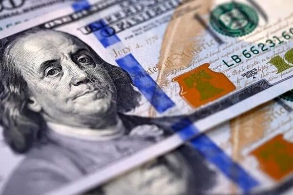 پیش‌بینی قیمت دلار تا پایان بهمن ۱۴۰۳؛ پایان دوران گستاخی دلار؟
