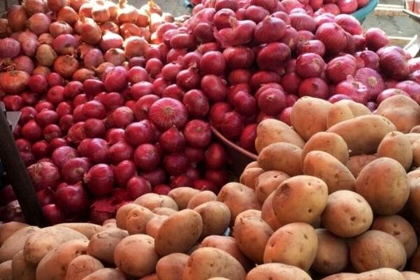 گرانی در بازار میوه و سبزیجات؛ چغاله بادام و سیب زمینی چقدر شد؟