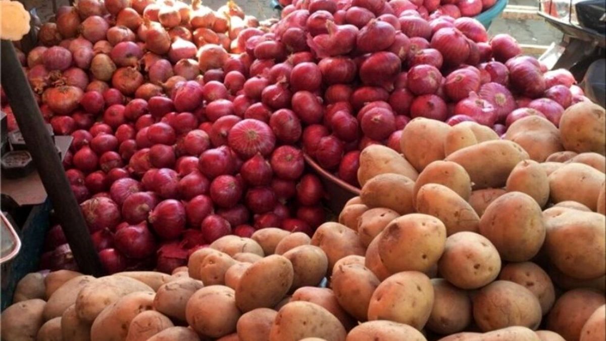 قیمت رسمی انواع میوه و سبزی اعلام شد/ قیمت جدید سیب‌زمینی و پیاز را ببینید
