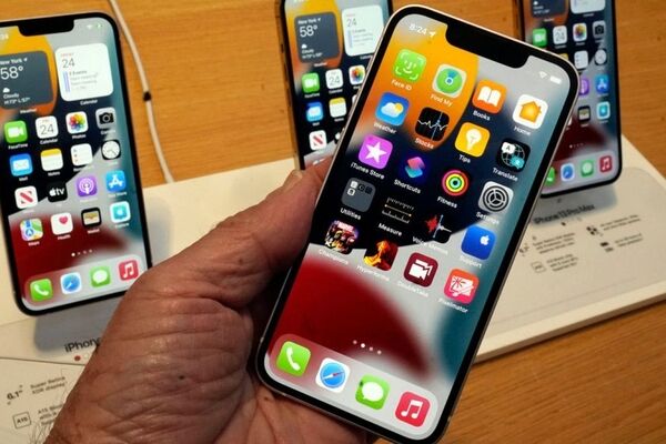 ادعای کاهش عمدی سرعت آیفون های قدیمی؛ اپل پرداخت غرامت به کاربران آمریکایی را آغاز کرد