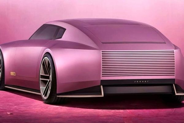 رونمایی پلیس دبی از رولزرویس کالینان منصوری/ تصاویر