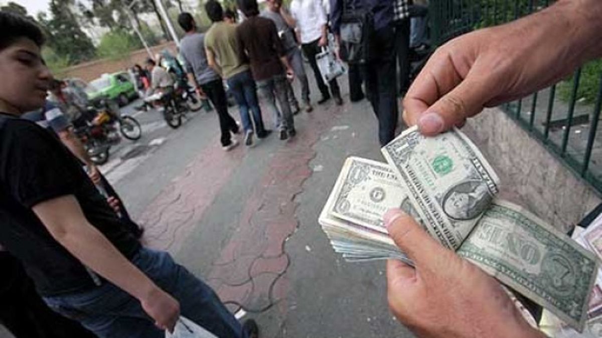 قیمت دلار و سایر ارزها 3 اسفند؛ ماندگاری دلار در کانال 164 هزار تومانی