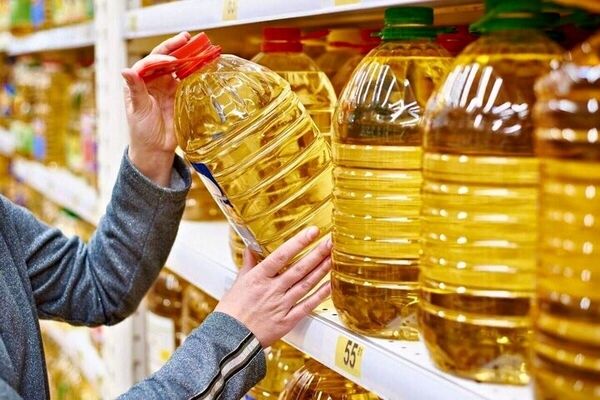 در تامین و توزیع روغن مشکلی نداریم/ فروش اجباری کالا ممنوع است