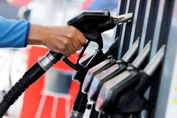 شایعه جنجالی درباره قیمت بنزین در سال ۱۴۰۴
