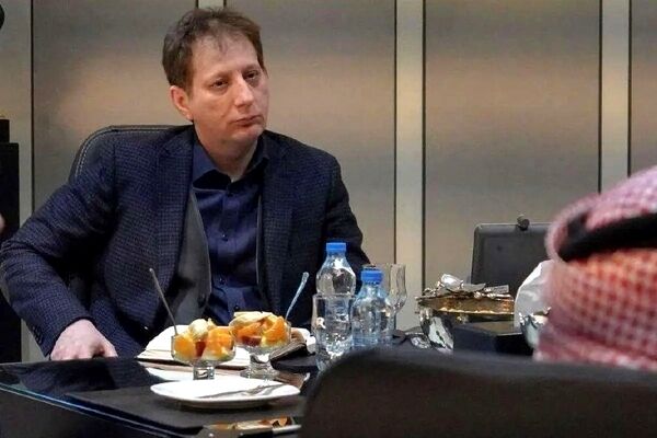بابک زنجانی: بانک مرکزی را از فرزین بگیرید و به من بدهید تا قیمت دلار را تثبیت کنم