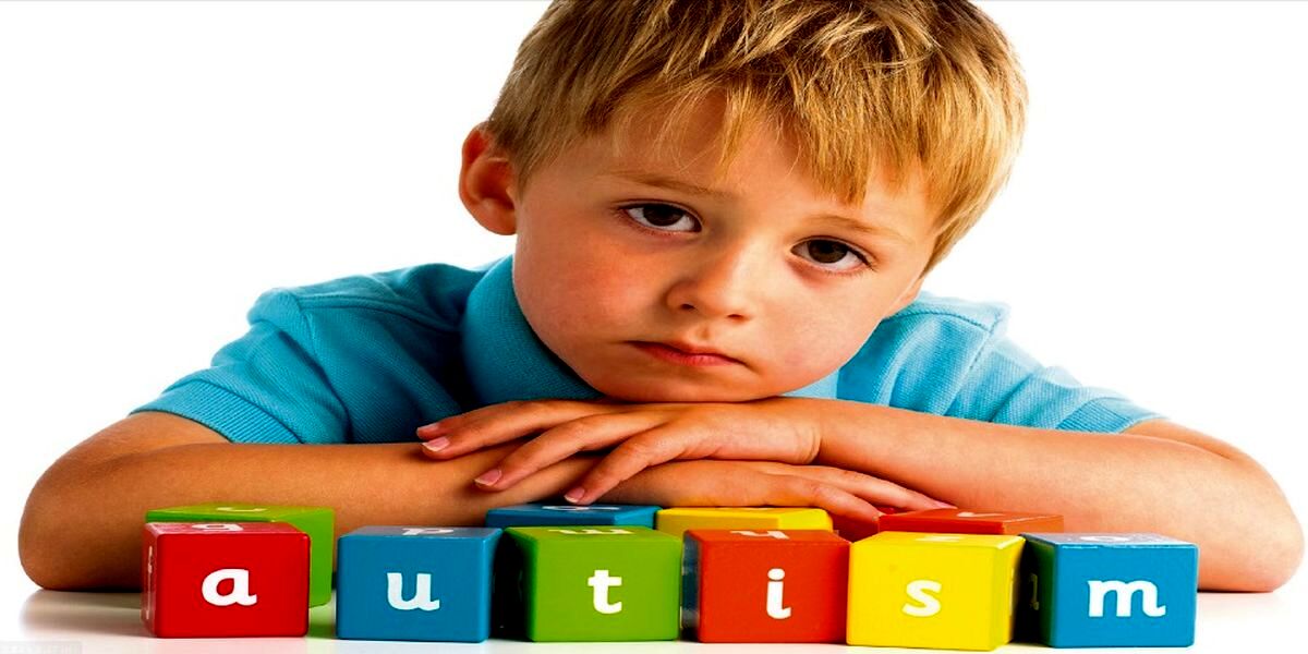 اوتیسم یا درخودماندگی چه علائمی دارد؟