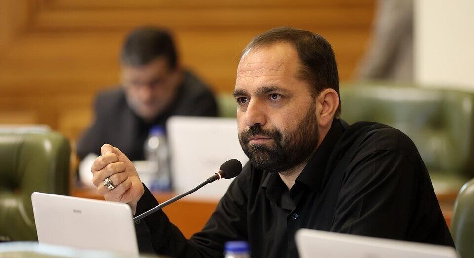 پیشنهاد شهرداری تهران برای تمدید استفاده رایگان از مترو و بی. آر. تی تصویب شد
