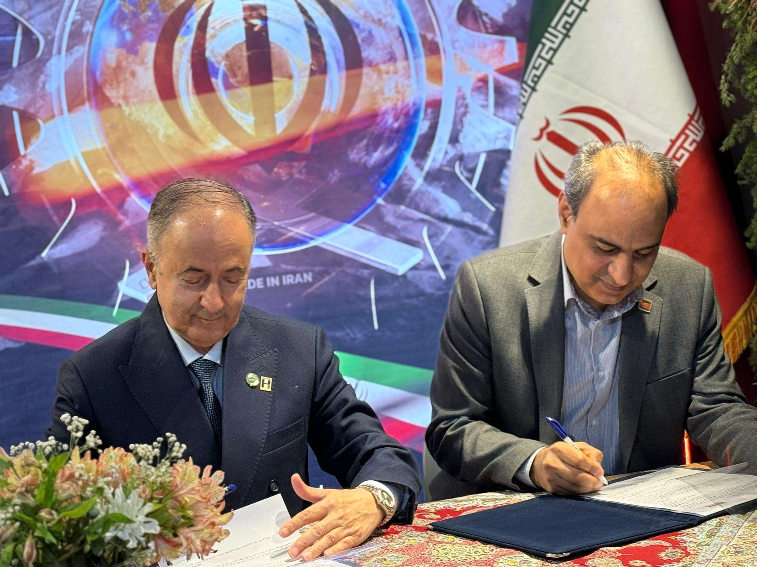 امضای تفاهم‌نامه‌های ۵ هزار میلیاردی فولاد اکسین؛ گامی بلند در مسیر خودکفایی صنعتی ایران