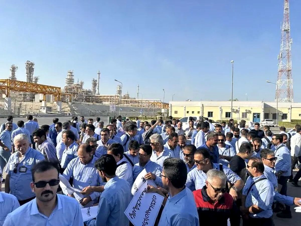 اعتراضِ کارگران پیمانکاری پارس جنوبی ادامه دارد/ هیچ‌کس پاسخگو نبوده است

