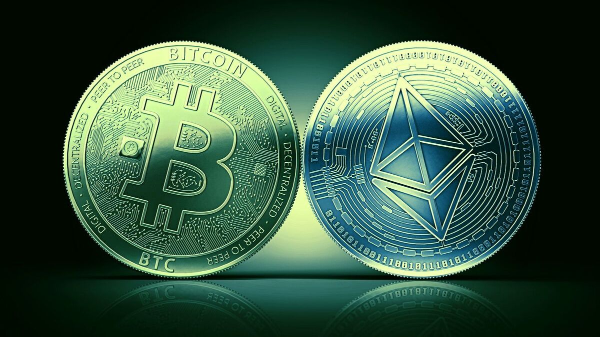 قیمت بیت‌کوین و اتریوم امروز دوشنبه ۷ اردیبهشت ۱۴۰۵/ کاهش قیمت بیت‌کوین