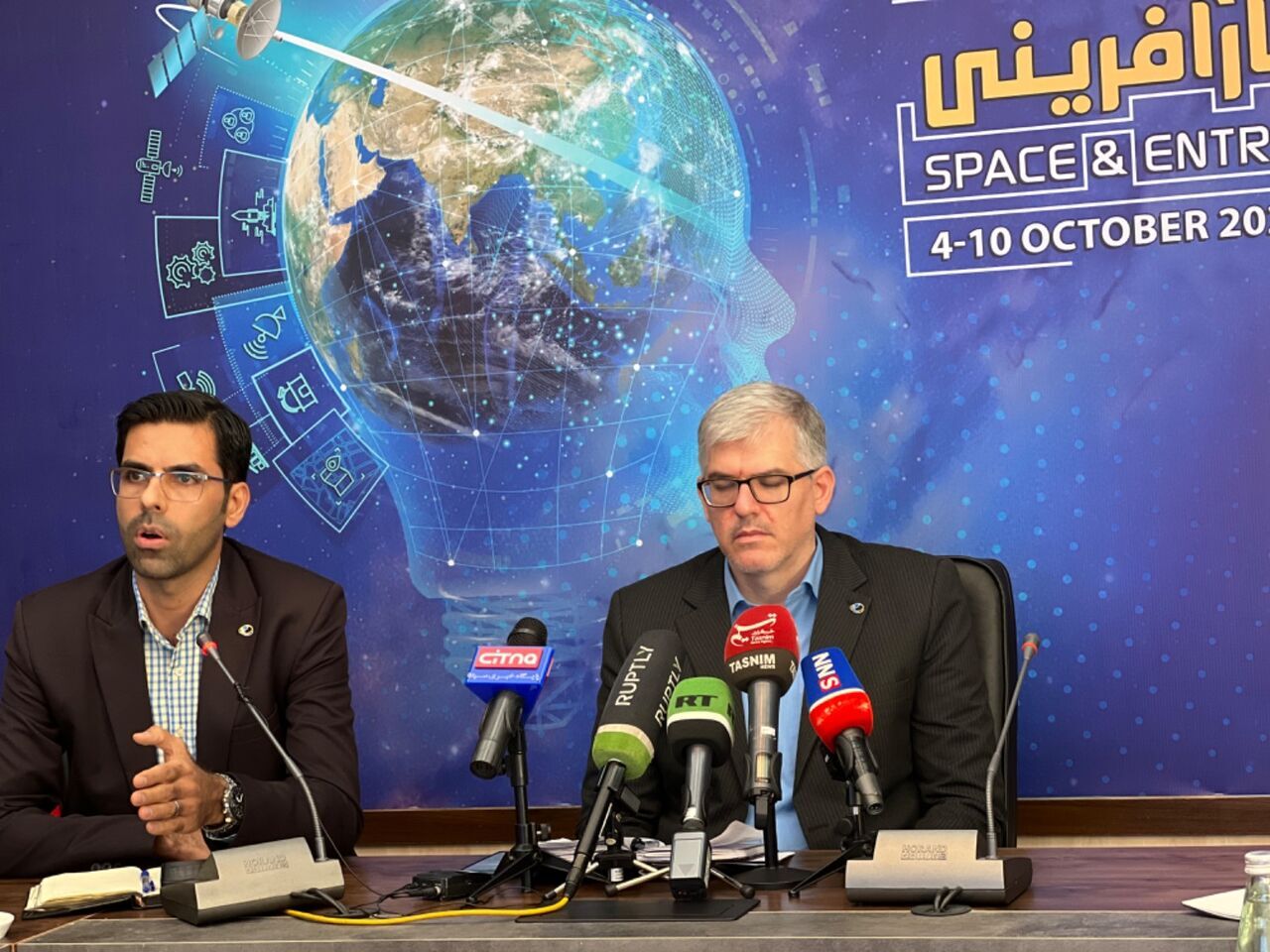 ساخت ماهواره پارس۲ آغاز شده است/ اولین پرتاب کپسول زیستی در سال ۱۴۰۲