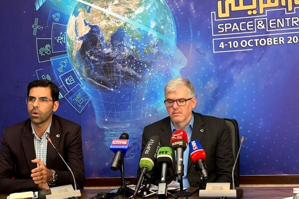 ساخت ماهواره پارس۲ آغاز شده است/ اولین پرتاب کپسول زیستی در سال ۱۴۰۲