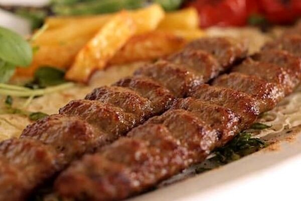کباب کوبیده هم لاکچری شد؛ دو سیخ نیم میلیون!
