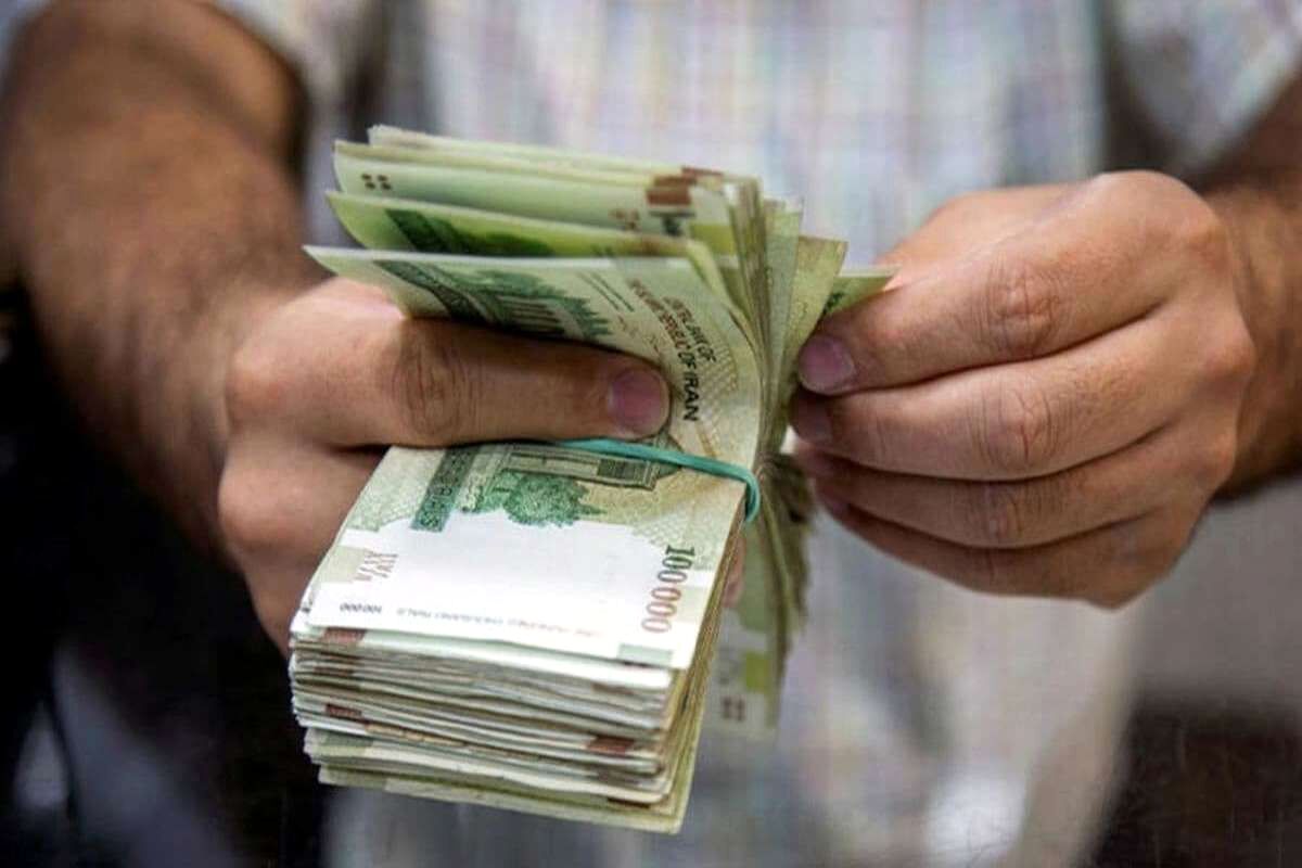 حجم نقدینگی کشور از ۱۰ هزار همت گذشت