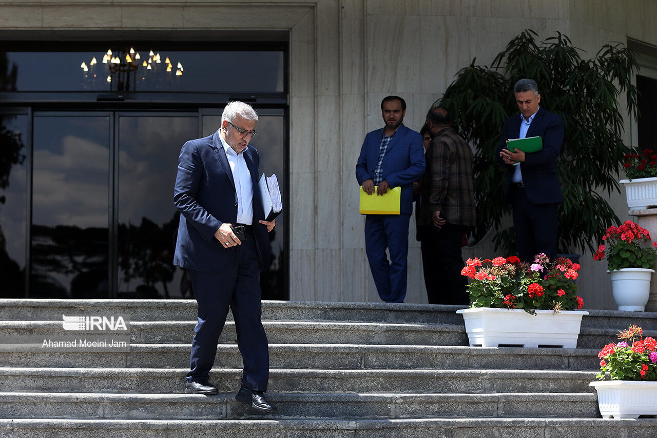 وزیر نفت برای شرکت در هفته انرژی روسیه راهی مسکو شد