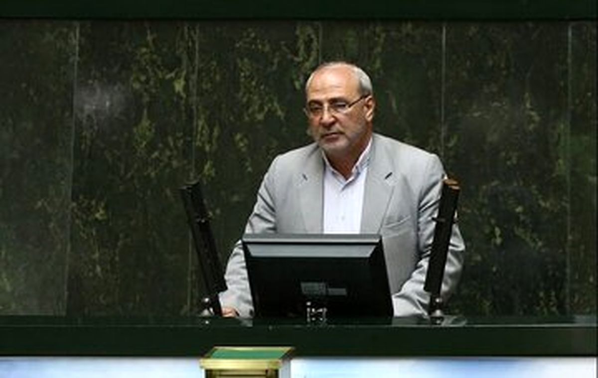 ادعای جنجالی یک نماینده مجلس بر روی آنتن زنده: همتی را روی دلار ۱۲۰ هزار تومان استیضاح کنید
