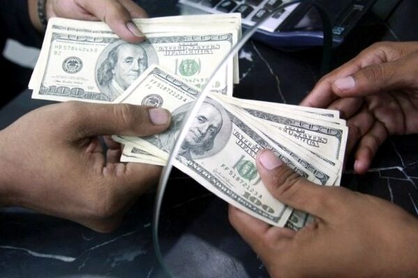 آغاز ریزش قیمت ها در بازار ارز؛ کاهش ۴ هزار تومانی قیمت دلار هرات