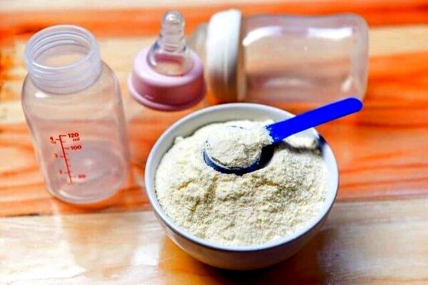 تخصیص ارز به واردات مواد اولیه شیرخشک نوزاد/ ظرفیت تولید ۱۱۷ میلیون قوطی را داریم