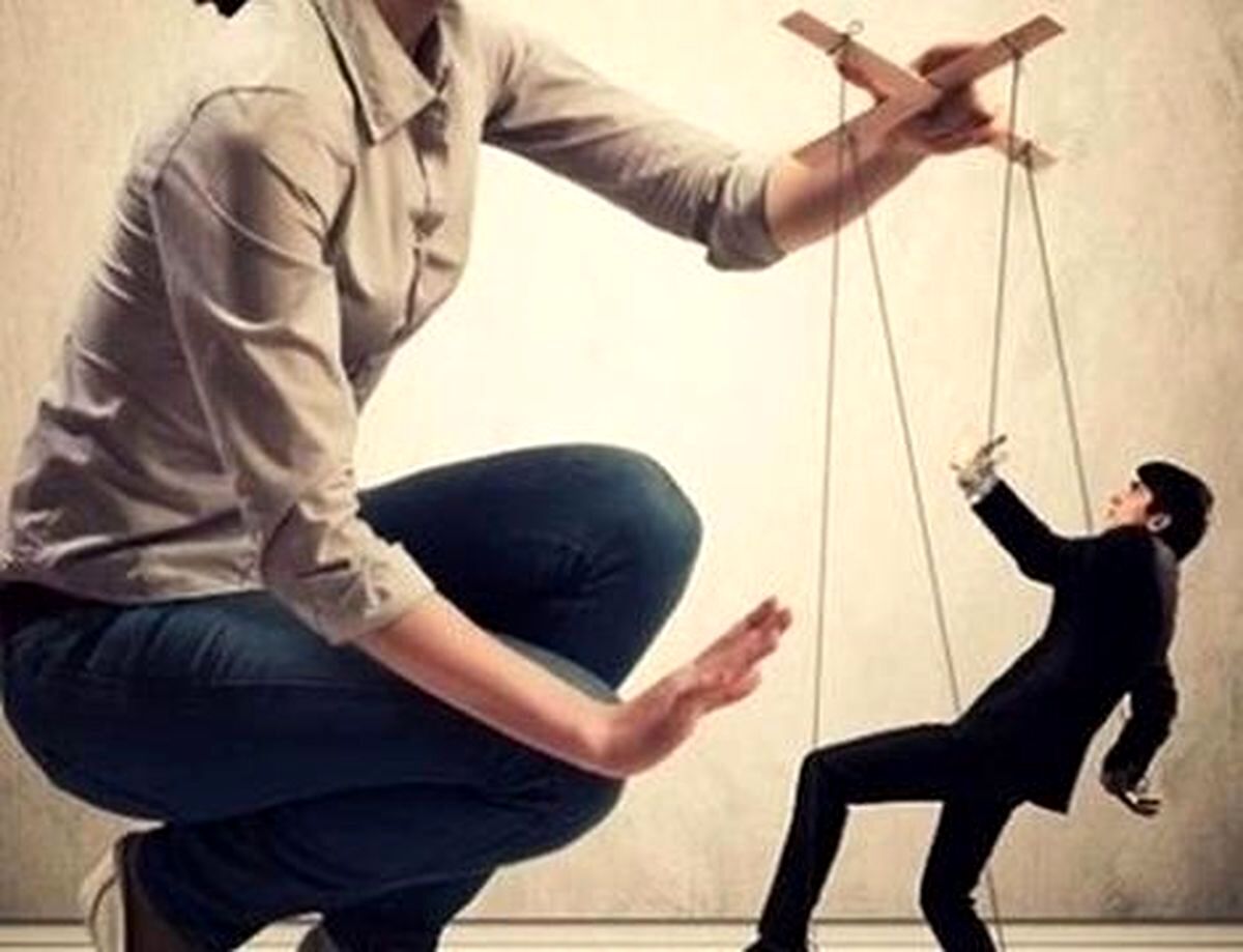 با افراد کنترل‌گر چگونه برخورد کنید؟