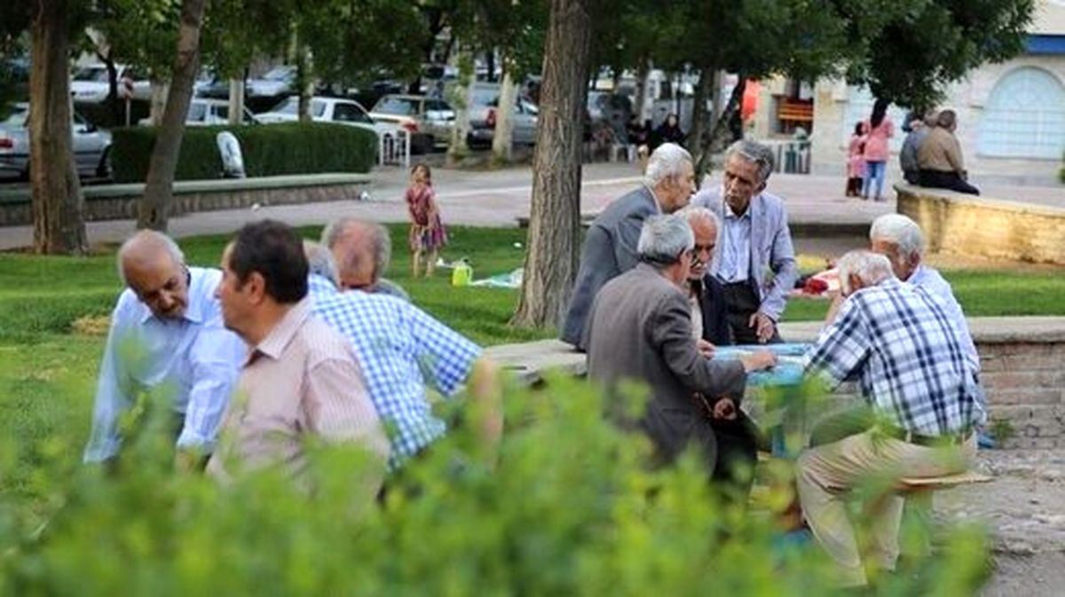 چرا حقوق فروردین بازنشستگان بدون افزایش پرداخت شد؟