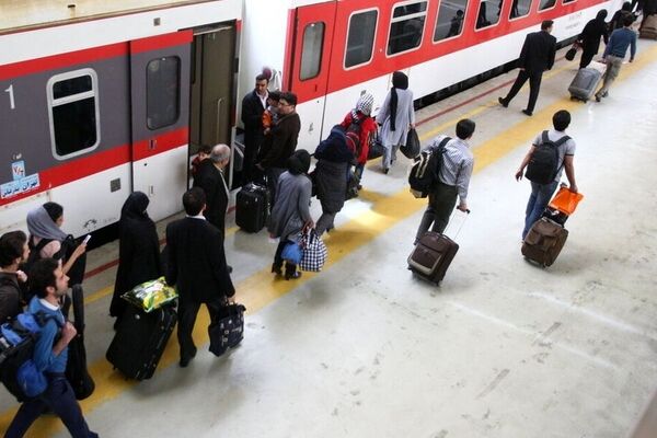 پیش‌فروش بلیت قطارهای مسافری برای بهمن‌ماه آغاز شد