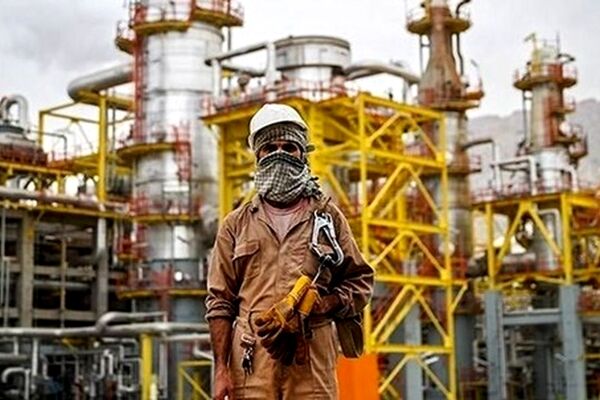 خودکشی 4 کارگر «پتروشیمی چوار» ظرف مدت یکسال/ ما زحمت می‌ کشیم جیب‌های دیگران پُر می‌شود!