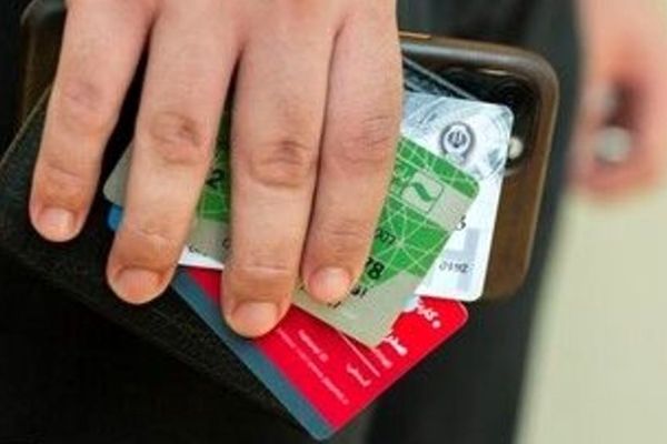 هر ایرانی بالای ۱۰ حساب بانکی دارد؛ متوسط جهانی، هر نفر یک حساب