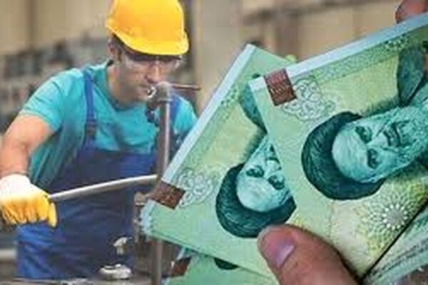 با حداقل حقوق چند سال یک کارگر می‌شود خودرو خرید؟