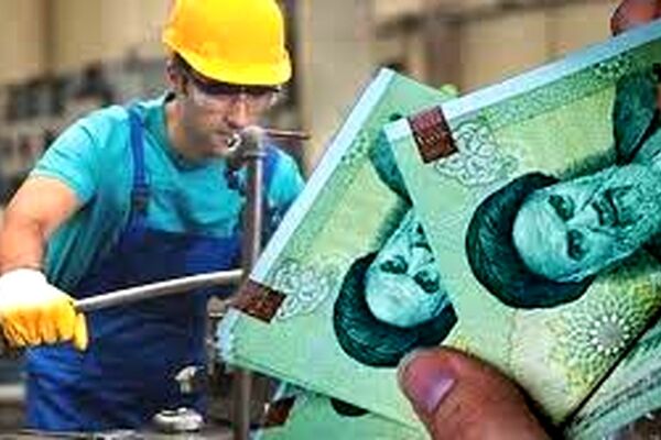 با حداقل حقوق چند سال یک کارگر می‌شود خودرو خرید؟