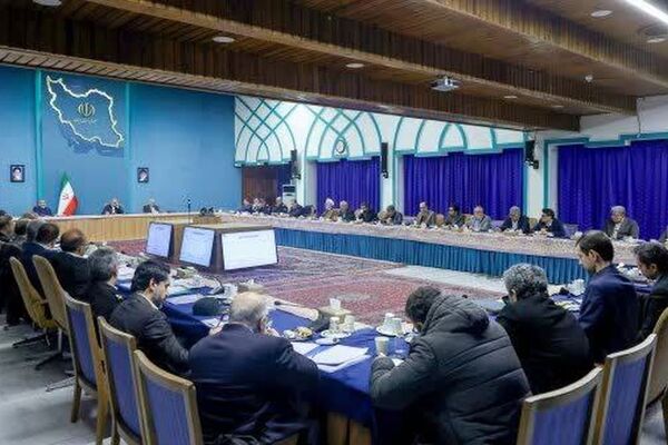 پزشکیان: دولت حتما جلوی قاچاق روزانه چند میلیون لیتر سوخت را خواهد گرفت/ دستور صریح رهبر معظم انقلاب و آزمون ولایت‌مداری یک‌یک ما مسئولان است
