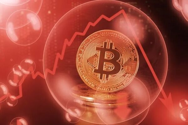 سقوط ۱۰ درصدی بیت کوین