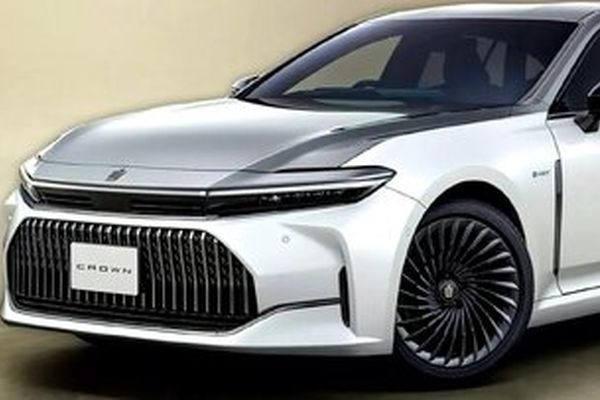 فروش مرسدس بنز در ایران با چهار برابر قیمت امارات