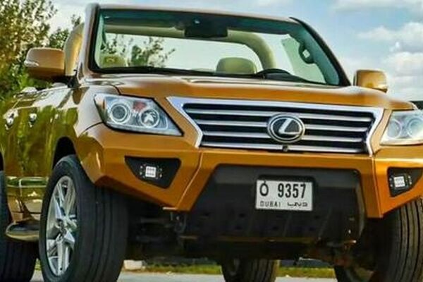 لکسس LX570 کانورتیبل، محصول یک تیونر خاورمیانه‌ای برای حمل شاهین