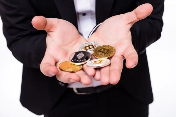 مدیر اجرایی گری‌اسکیل: سال ۲۰۲۵ نقطه تحول بزرگی برای رمزارزها خواهد بود
