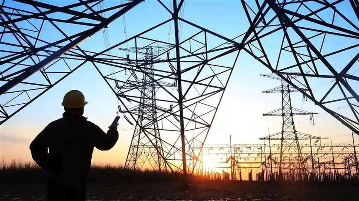 خبر خوش برای صاحبان صنایع: محدودیت برق در تابستان امسال کاهش می باید