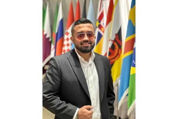 وحید کاردانیان و کافیکس؛ پیشگامان آموزش مالی در مسیر گسترش جهانی