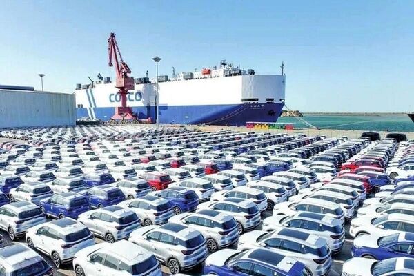 کاهش تعرفه واردات خودرو به تایید مجمع نرسید

