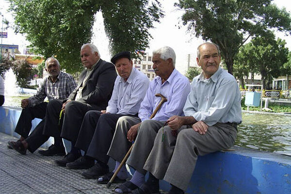 احتمال افزایش ۲۰ درصدی حقوق کارمندان و بازنشستگان در سال آینده