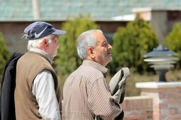 بازنشستگان کارگری در انتظار صدور فیش‌های حقوقی شهریور