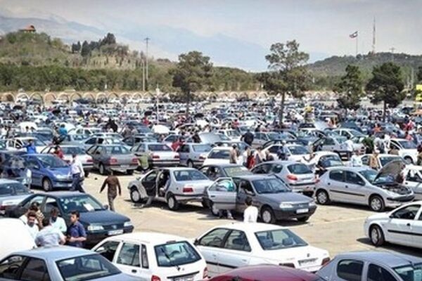 قیمت روز خودرو؛ بازار خودرو میان رکود و تورم سرگردان ماند