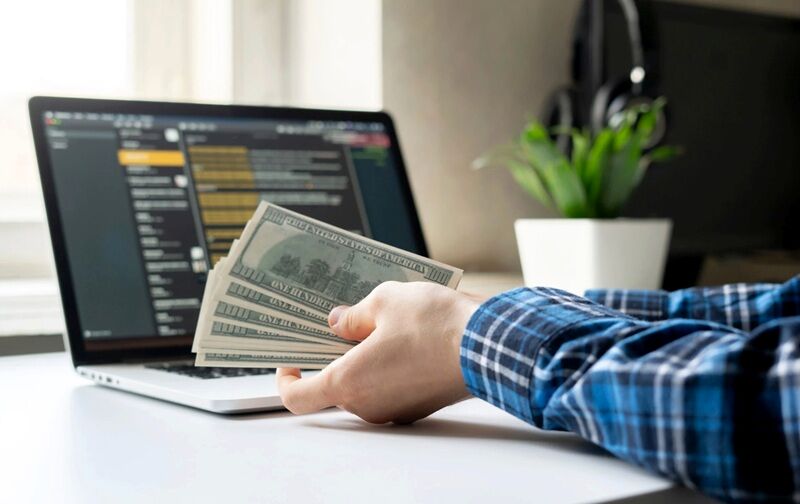 افزایش محبوبیت درآمد دلاری با افزایش نرخ دلار در ایران