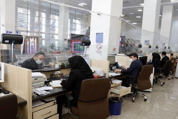 شرط سن ضامن برای دریافت تسهیلات بانکی تخلف است/ ویدئو