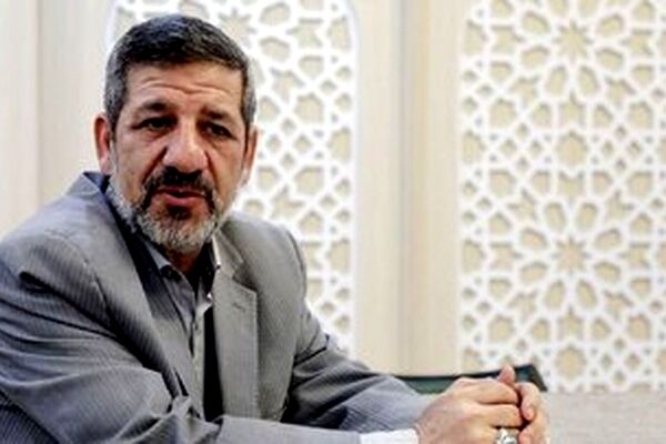 ۶۰ تا ۷۰ میلیارد دلار پول فیزیکی در دست مردم و خانه هایشان نگهداری می‌شود
