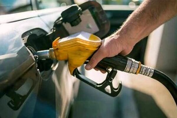 خبر مهم معاون وزیر نفت درباره افزایش قیمت بنزین/ بنزین سه‌نرخی می‌شود؟