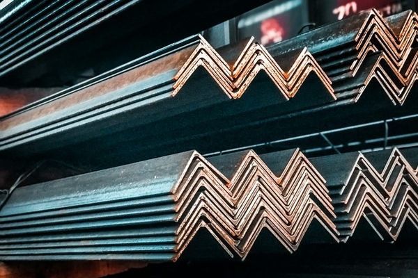 چالش‌های تامین بلبرینگ صنعتی در دوران تحریم: استانداردهای جهانی و راهکارهای عملی برای صنایع سنگین ایران