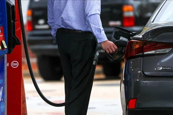 شوک بنزینی در آمریکا؛ قیمت بنزین به ۴.۰۸ دلار رسید!