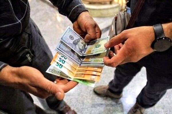 پیشنهاد توییتری نوبخت به دولت برای کنترل بازار ارز/ نسخه اصلی چیست؟

